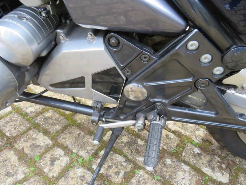 Image 28/39 of Kawasaki ZR 550 Zephyr (1991)