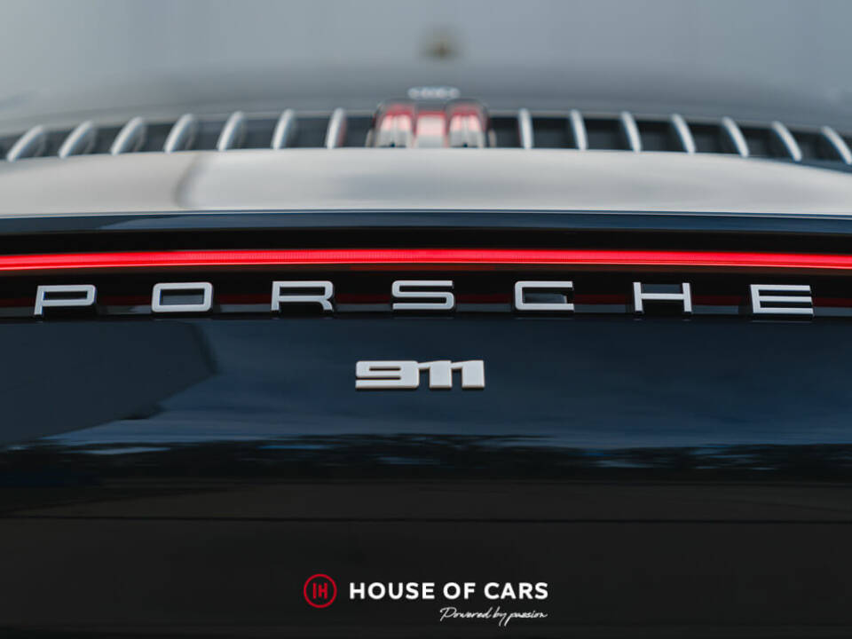 Image 19/50 of Porsche 911 Carrera 4S &quot;Belgian Legend Edition&quot; (2020)