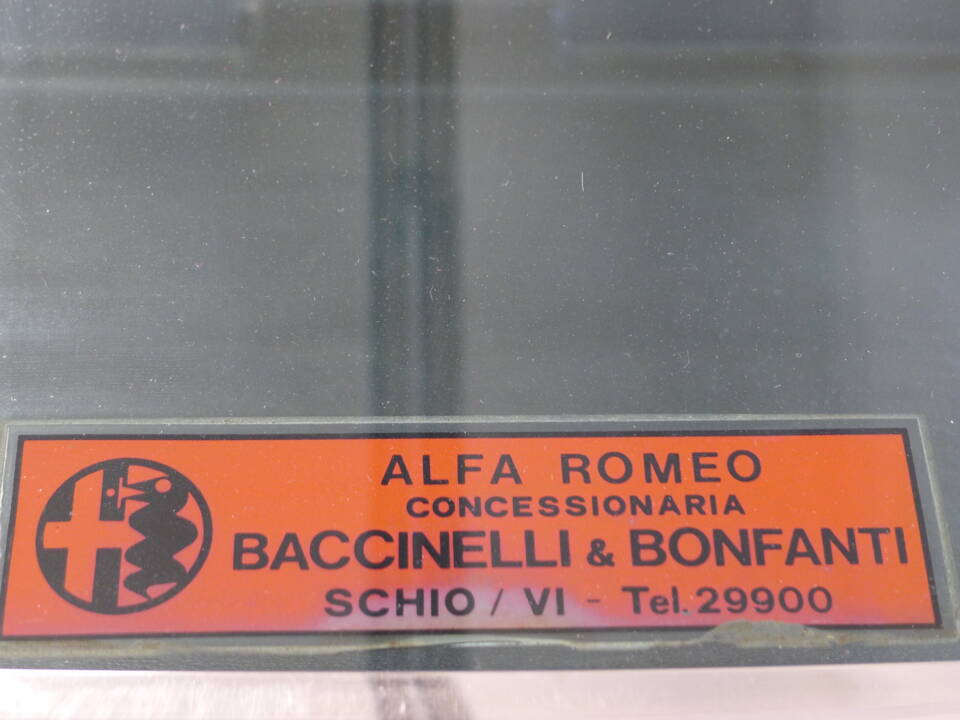 Bild 38/45 von Alfa Romeo Alfetta GT 1.6 (1978)