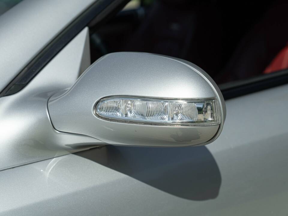 Image 29/50 of Mercedes-Benz SL 55 AMG (2002)