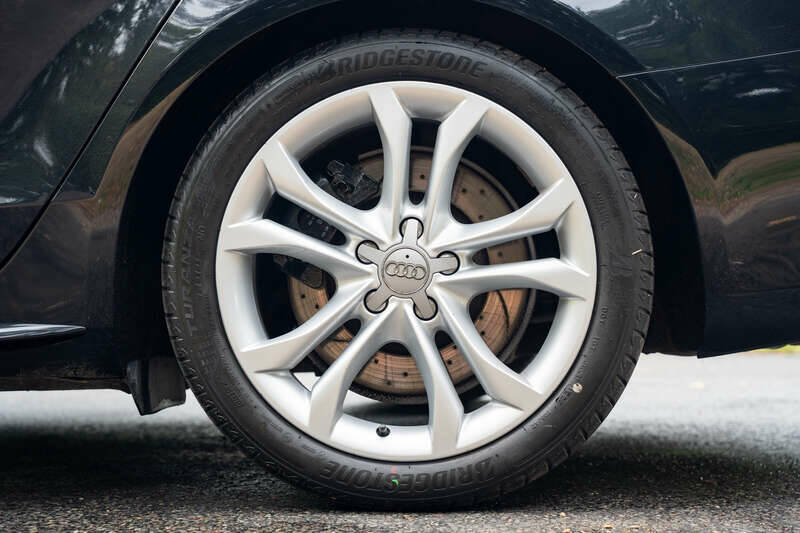 Image 35/50 of Audi S4 (2010)