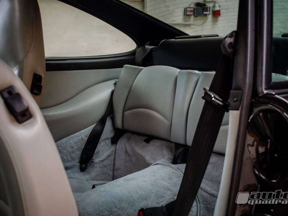 Image 16/23 of Porsche 911 Carrera (1995)