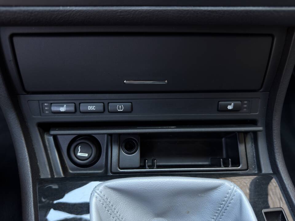 Afbeelding 34/42 van BMW 330Ci (2006)