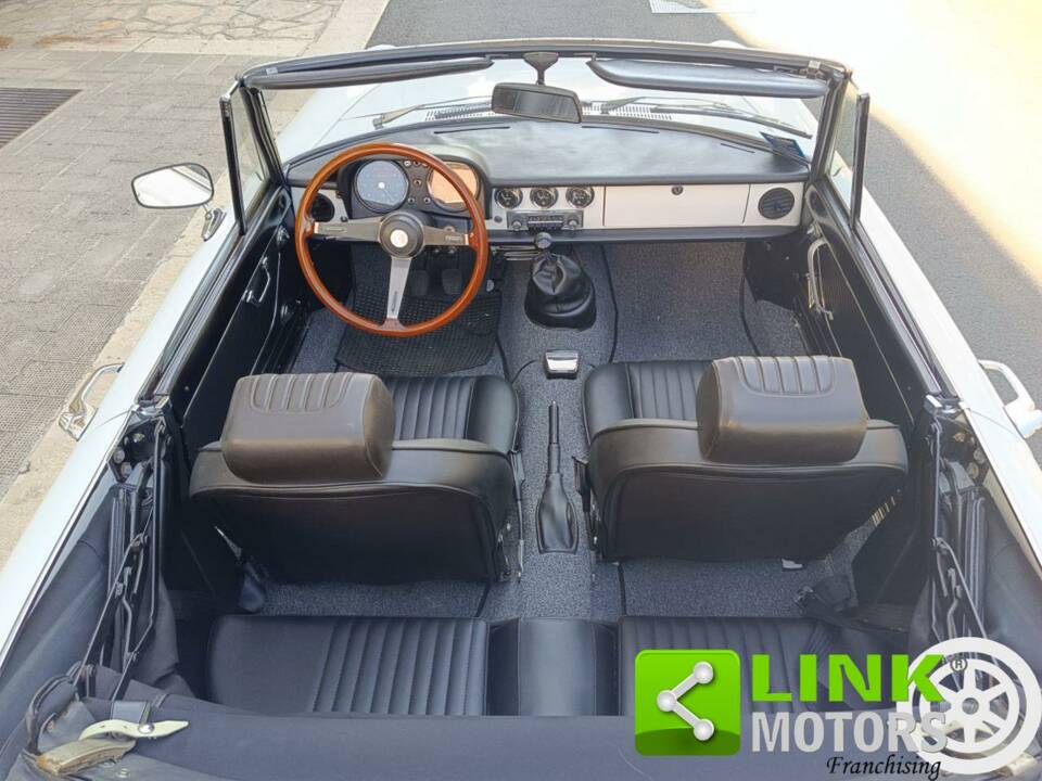 Image 7/10 de Alfa Romeo Spider 1600 Junior (1975)
