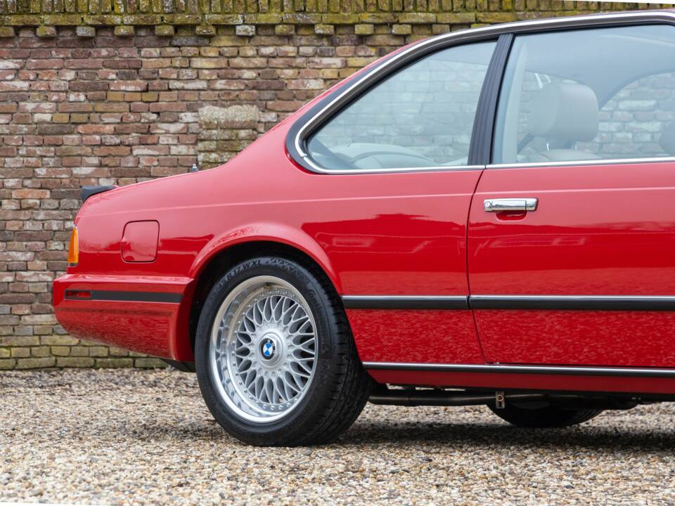 Bild 19/50 von BMW M6 (1988)