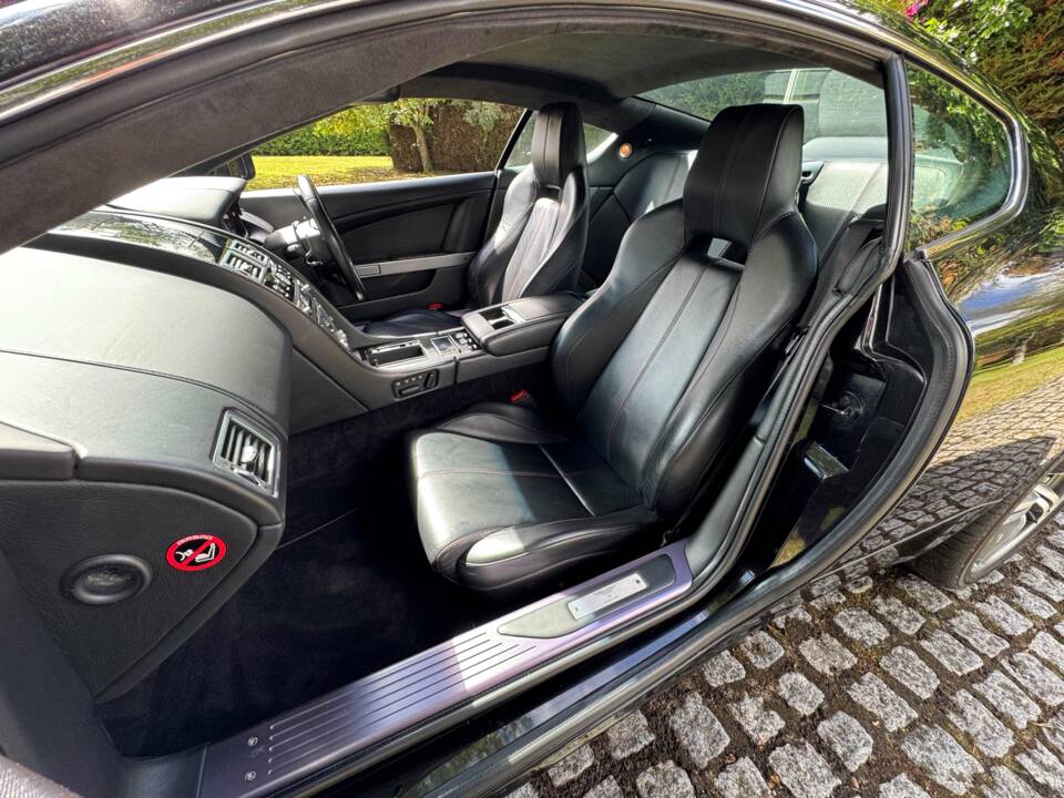 Image 24/30 of Aston Martin DB 9 (2008)