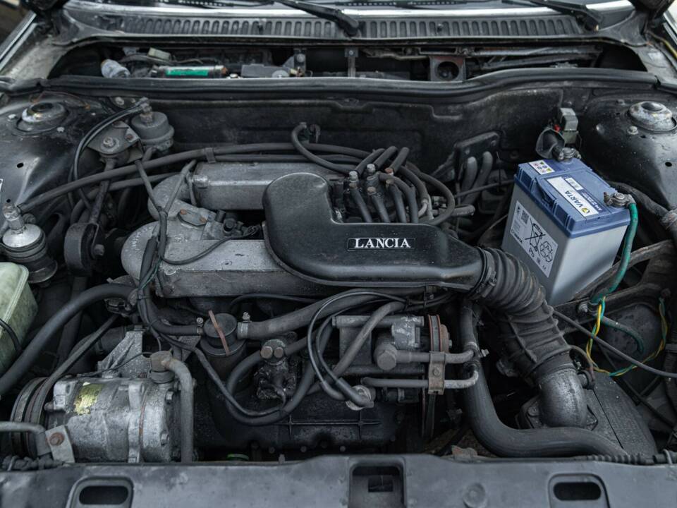 Image 40/41 of Lancia Thema 6V (1985)