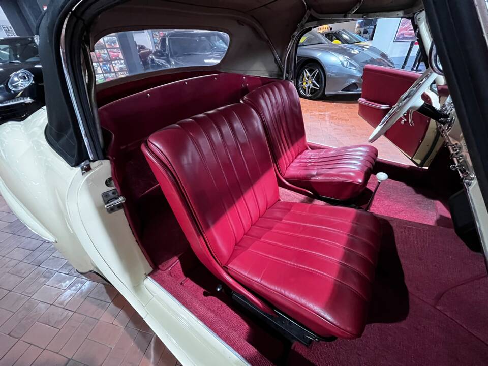 Image 43/58 of Mercedes-Benz 190 SL (1955)