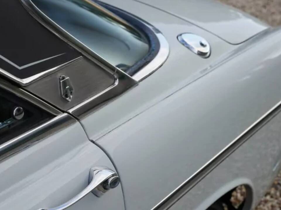 Image 16/37 of Rover 3.5 Litre Coupe (1970)