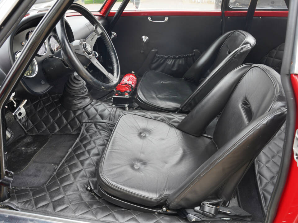 Bild 46/50 von Alfa Romeo Giulietta SZ (1961)