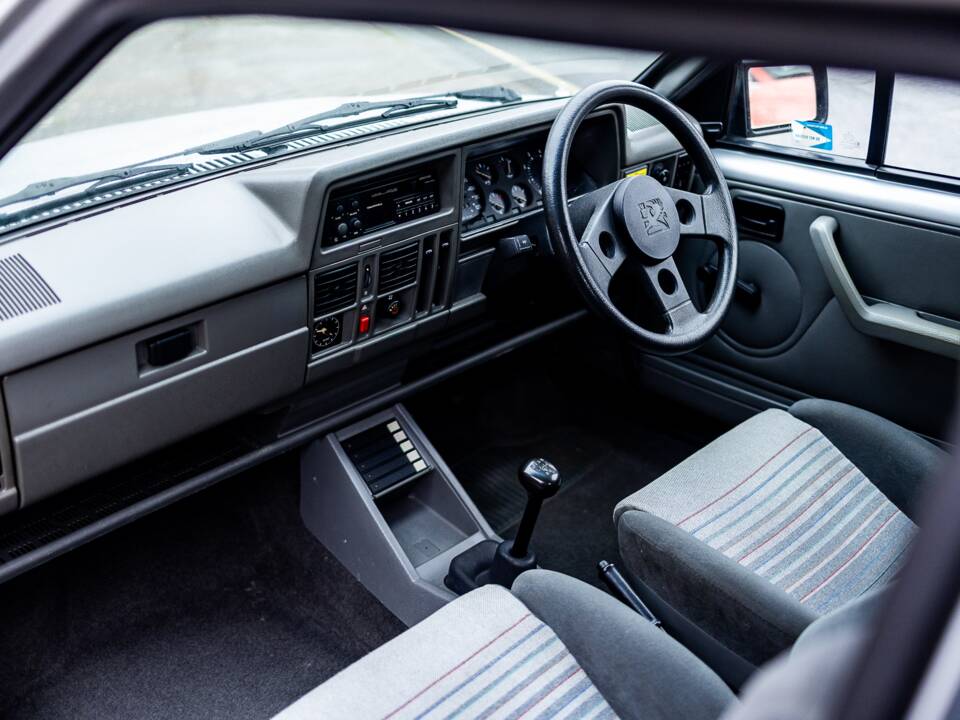 Image 31/40 of Vauxhall Nova 1.3 (1989)