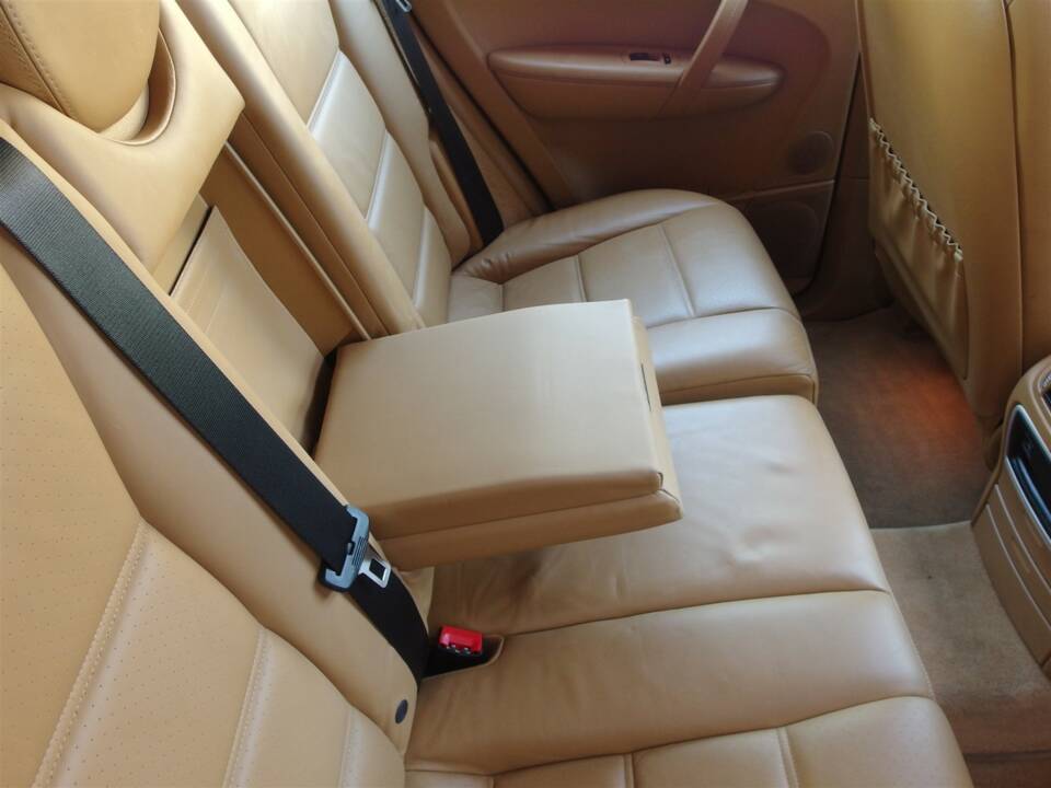 Image 66/93 of Porsche Cayenne Turbo (2007)