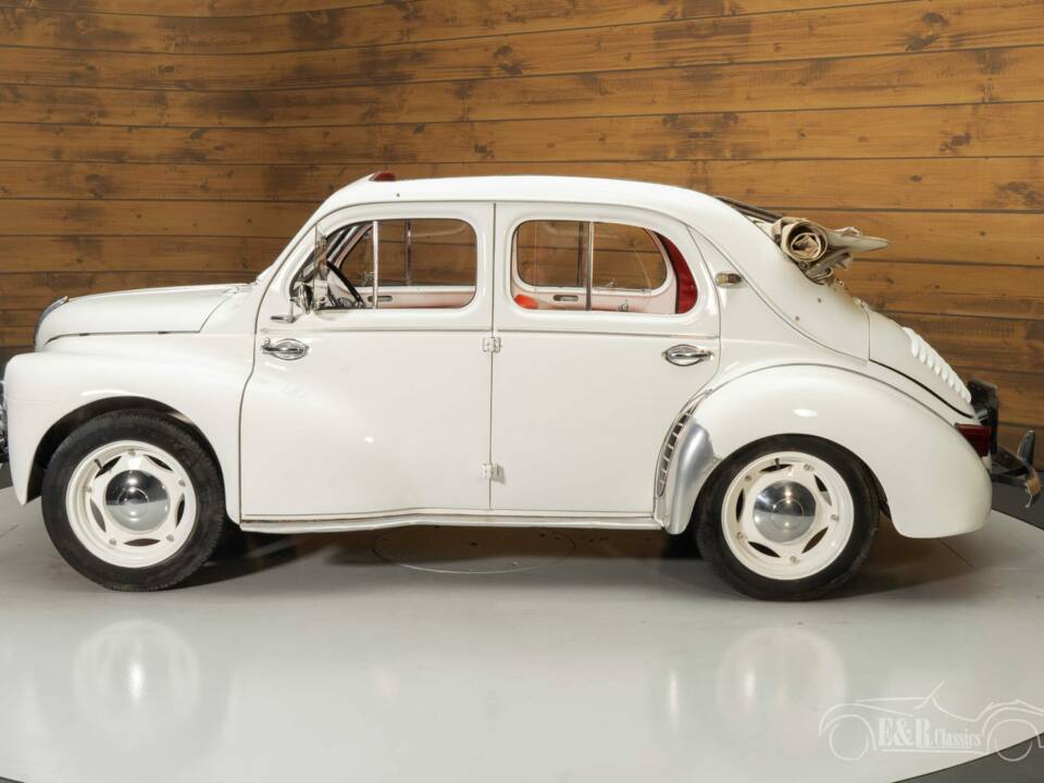 Bild 6/8 von Renault 4 CV (1952)