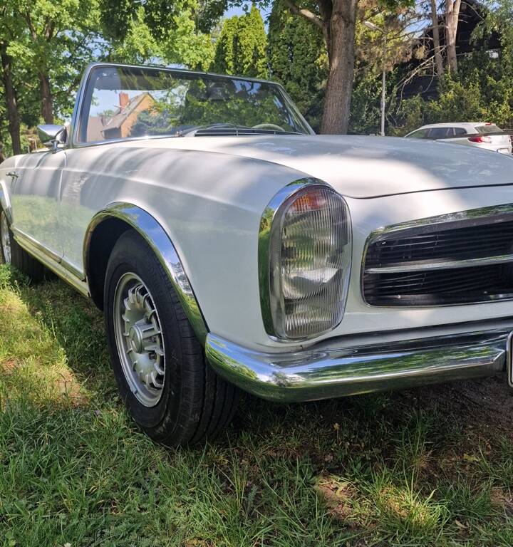 Image 33/100 de Mercedes-Benz 250 SL (1967)