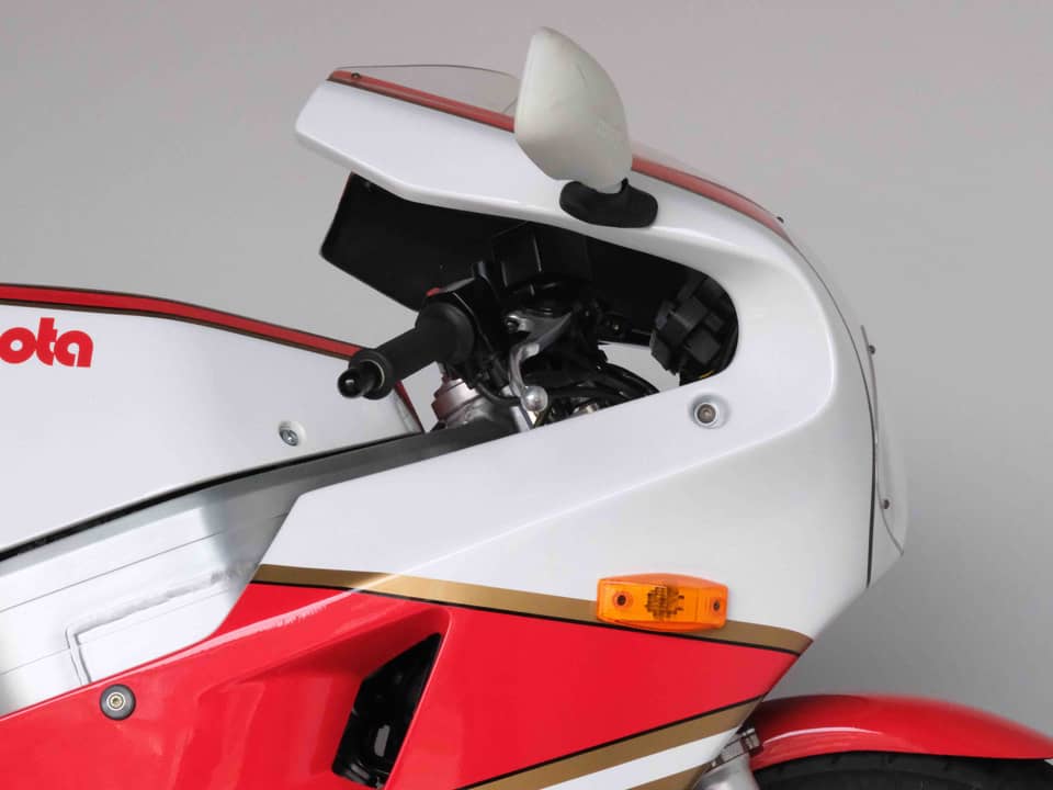 Image 16/95 of Bimota YB6 (1990)
