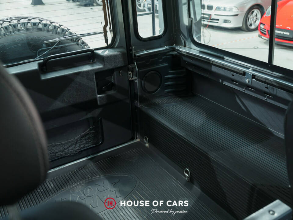 Image 21/25 of Land Rover Defender 90 (2013)