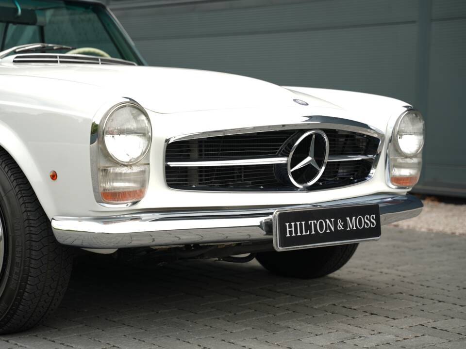 Image 29/50 de Mercedes-Benz 280 SL (1968)