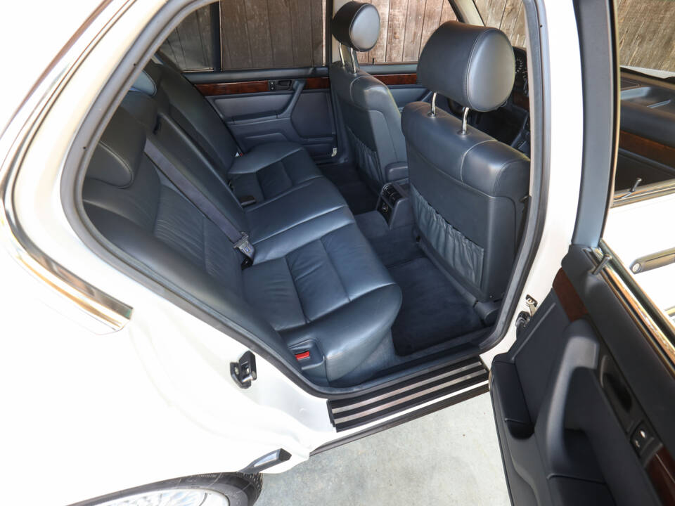 Bild 13/70 von BMW 735i (1991)