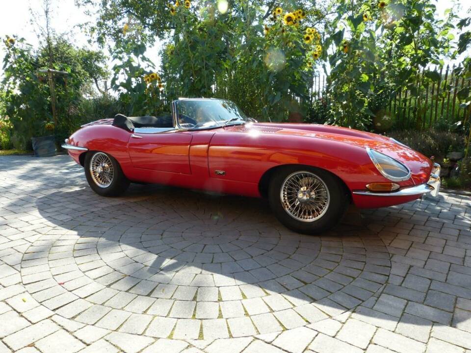 Imagen 3/21 de Jaguar E-Type 4.2 (1967)