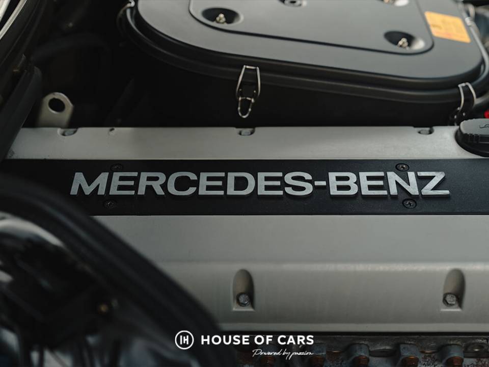 Image 26/43 of Mercedes-Benz 300 CE-24 (1993)