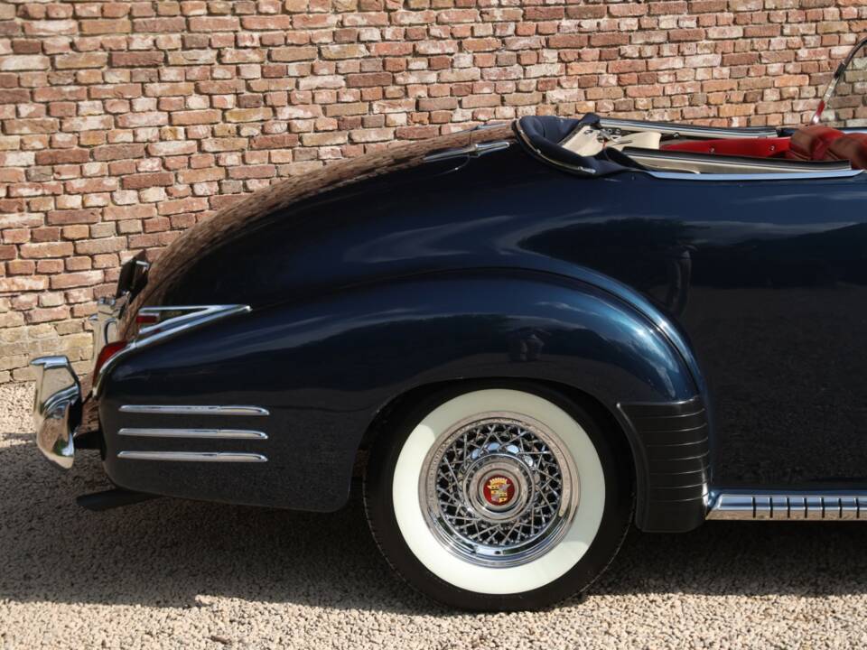 Image 43/50 de Cadillac 62 Convertible (1941)