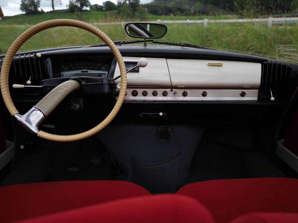 Imagen 10/14 de Citroën ID 19 (1964)