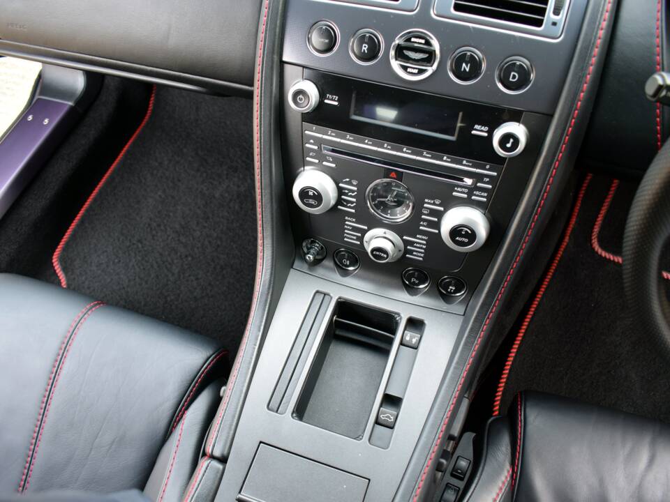 Afbeelding 31/50 van Aston Martin V8 Vantage (2009)