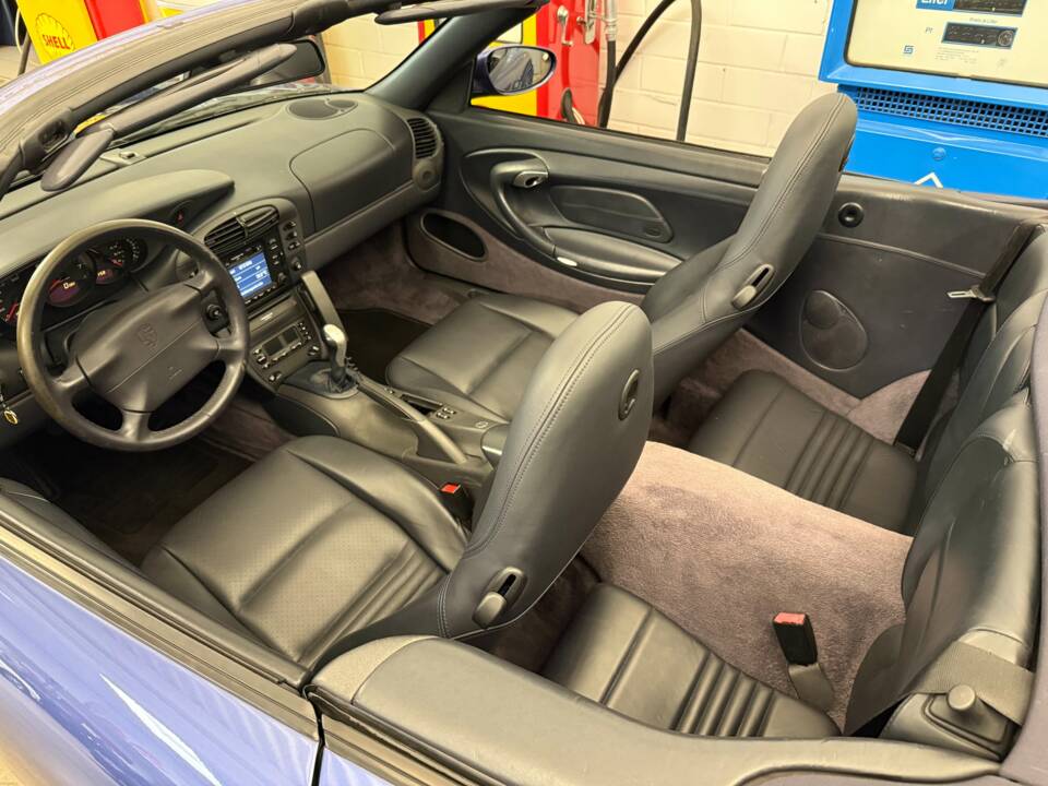 Image 22/23 of Porsche 911 Carrera (1998)
