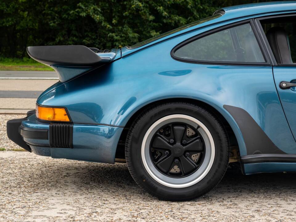 Image 4/34 of Porsche 911 Turbo 3.3 (1978)