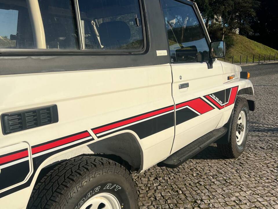 Bild 4/17 von Toyota Land Cruiser BJ73 (1988)