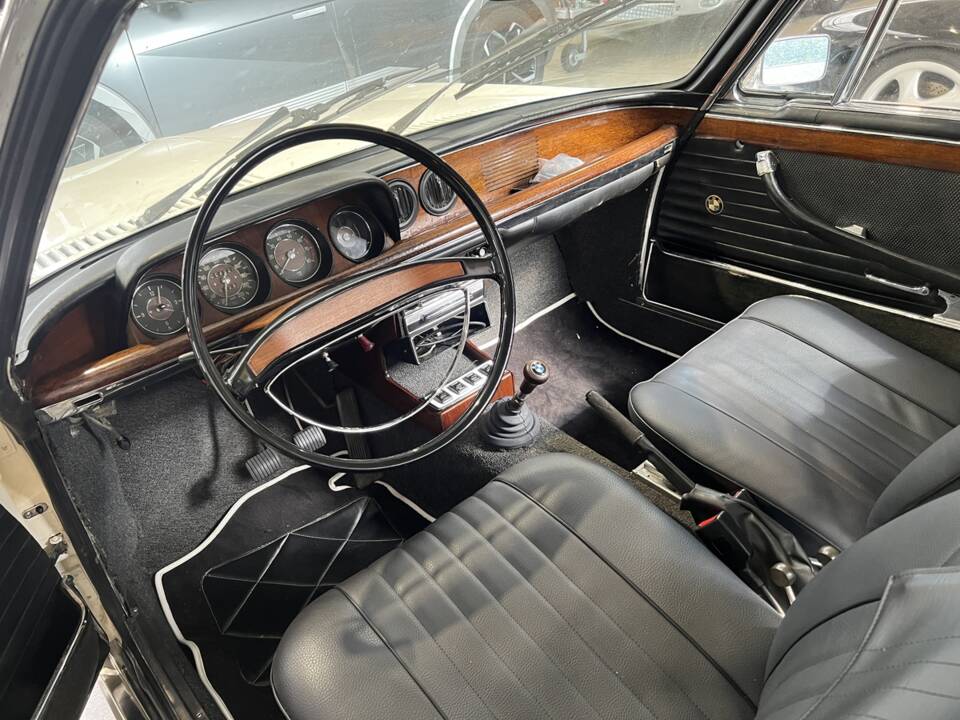 Bild 6/26 von BMW 2000 CS (1970)