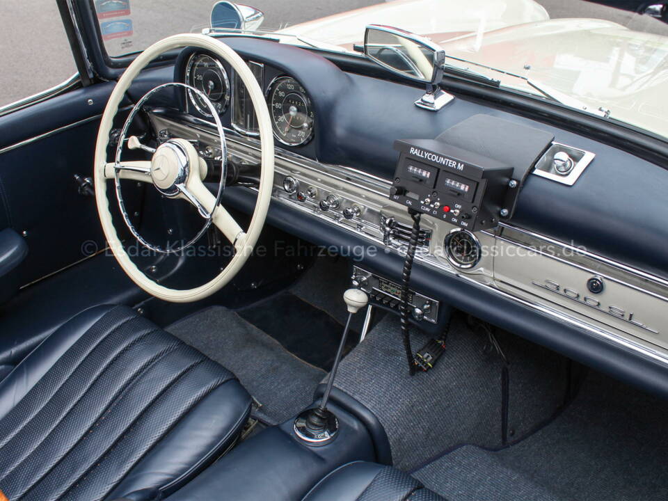 Image 20/38 de Mercedes-Benz 300 SL Roadster (1961)
