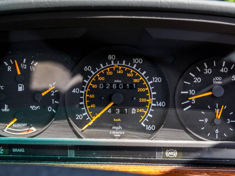 Immagine 23/44 di Mercedes-Benz 500 SE (1985)
