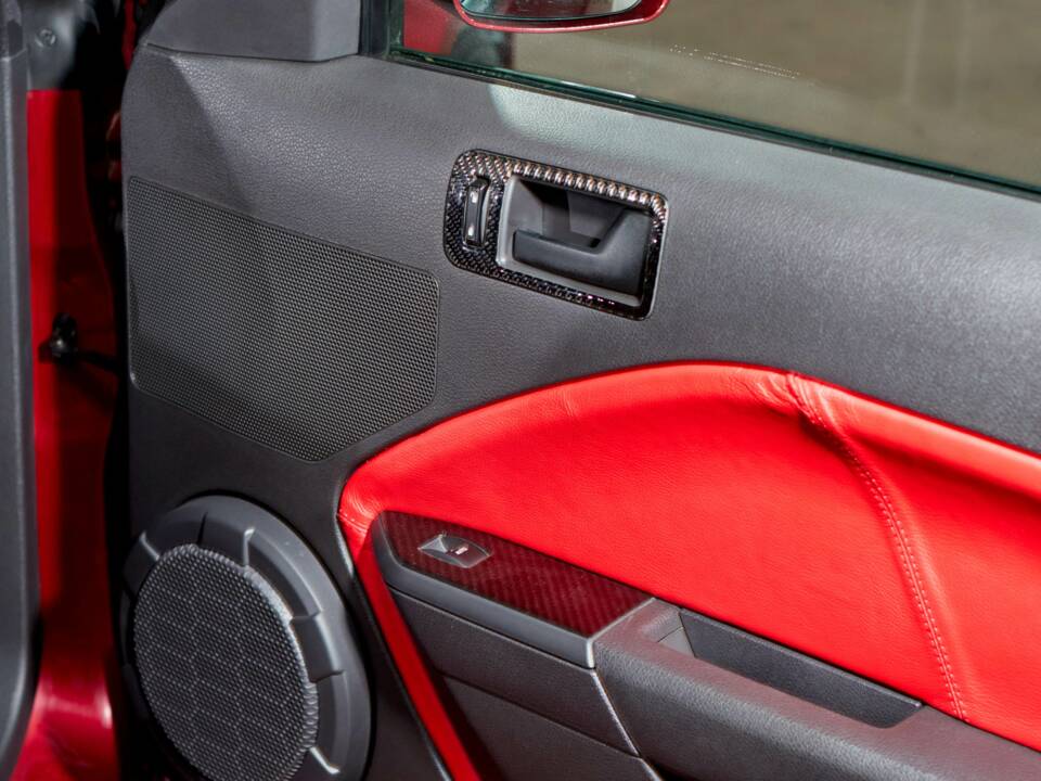Image 45/68 of Ford Mustang GT (2005)