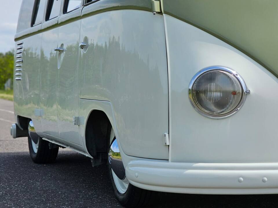 Image 21/30 of Volkswagen T1 Samba 1.2 (1959)