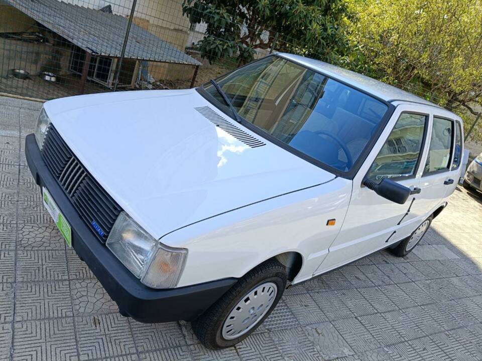 Image 24/48 of FIAT Uno 60 (1988)