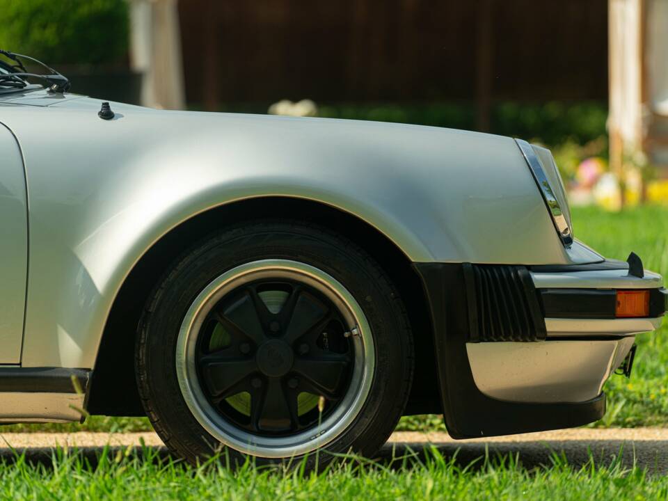 Image 17/50 of Porsche 911 Turbo 3.0 (1975)