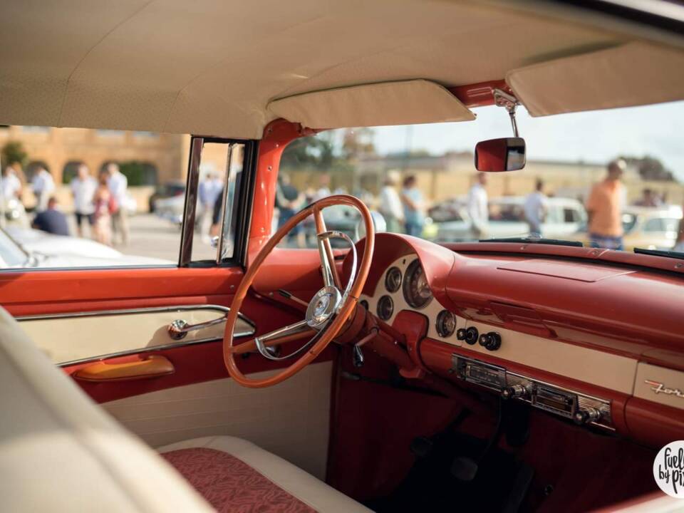 Immagine 12/17 di Ford Fairlane 500 Club Victoria (1956)