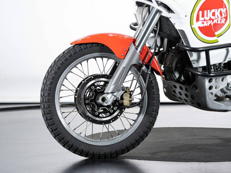 Image 37/50 of Cagiva E900 Elefant (1997)