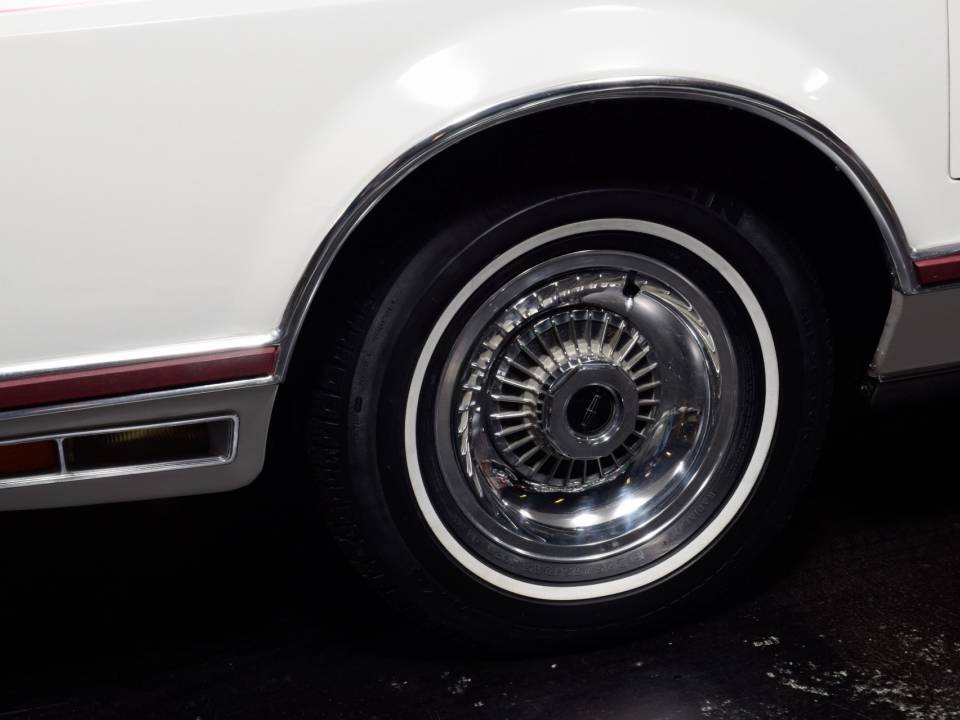 Bild 13/43 von Lincoln Continental Mark V (1979)