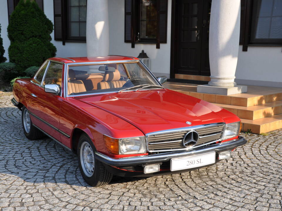 Image 10/52 de Mercedes-Benz 280 SL (1985)