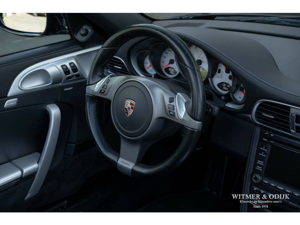 Image 11/37 of Porsche 911 Carrera 4S (2009)