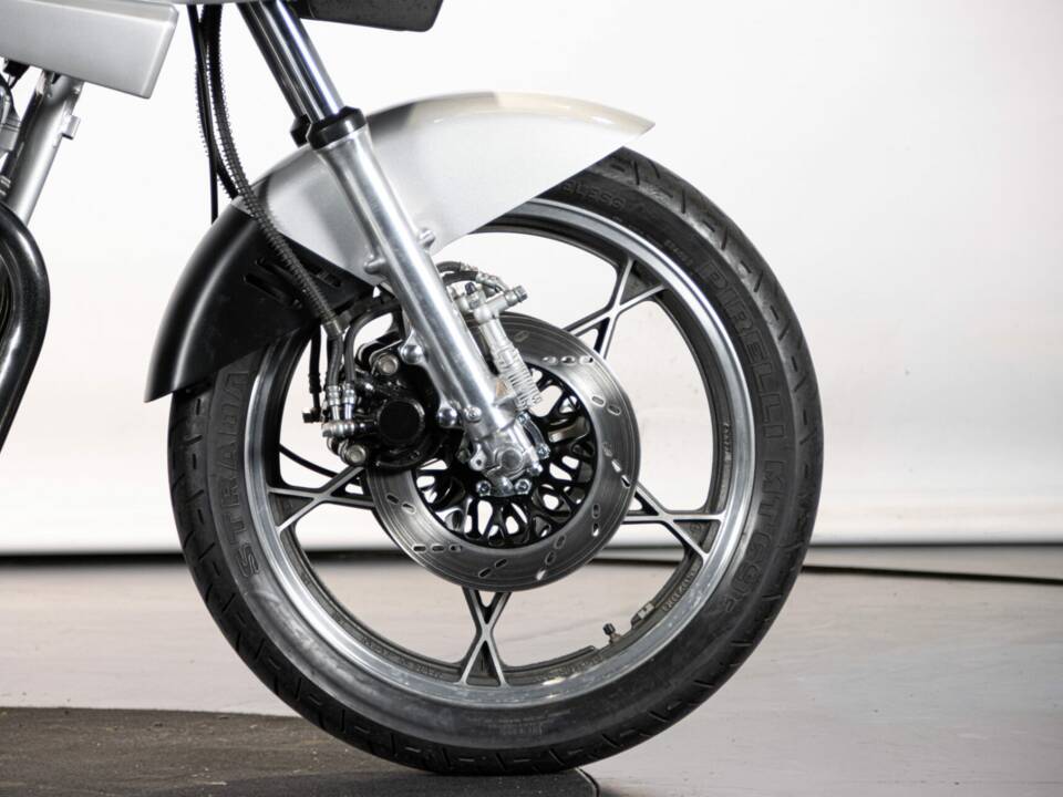 Immagine 30/50 di Suzuki GSX 750S Katana (1982)
