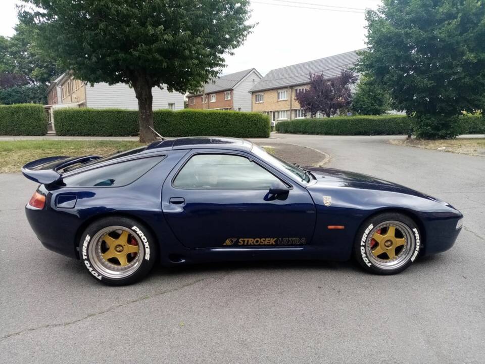 Image 8/8 of Porsche 928 S4 (1988)