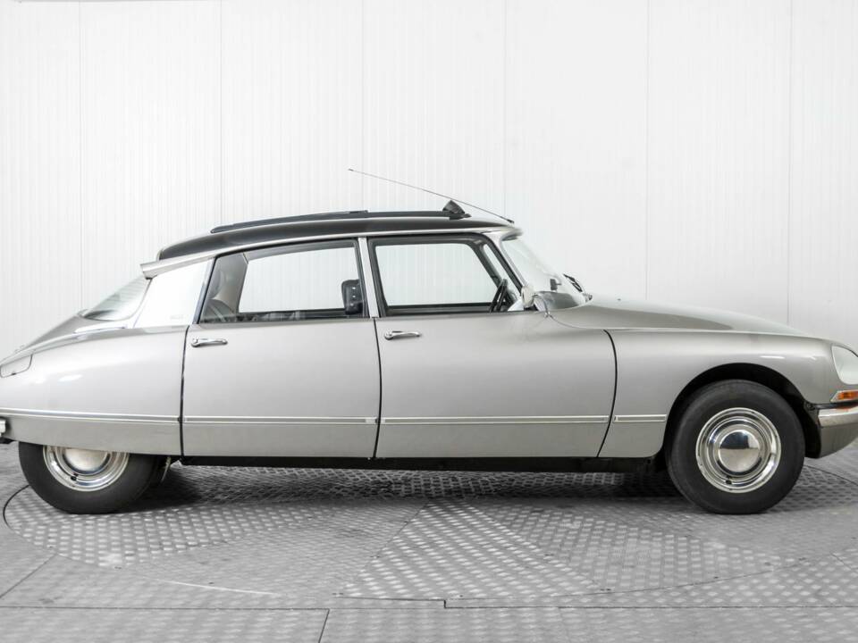 Image 10/50 of Citroën D Spécial (1971)