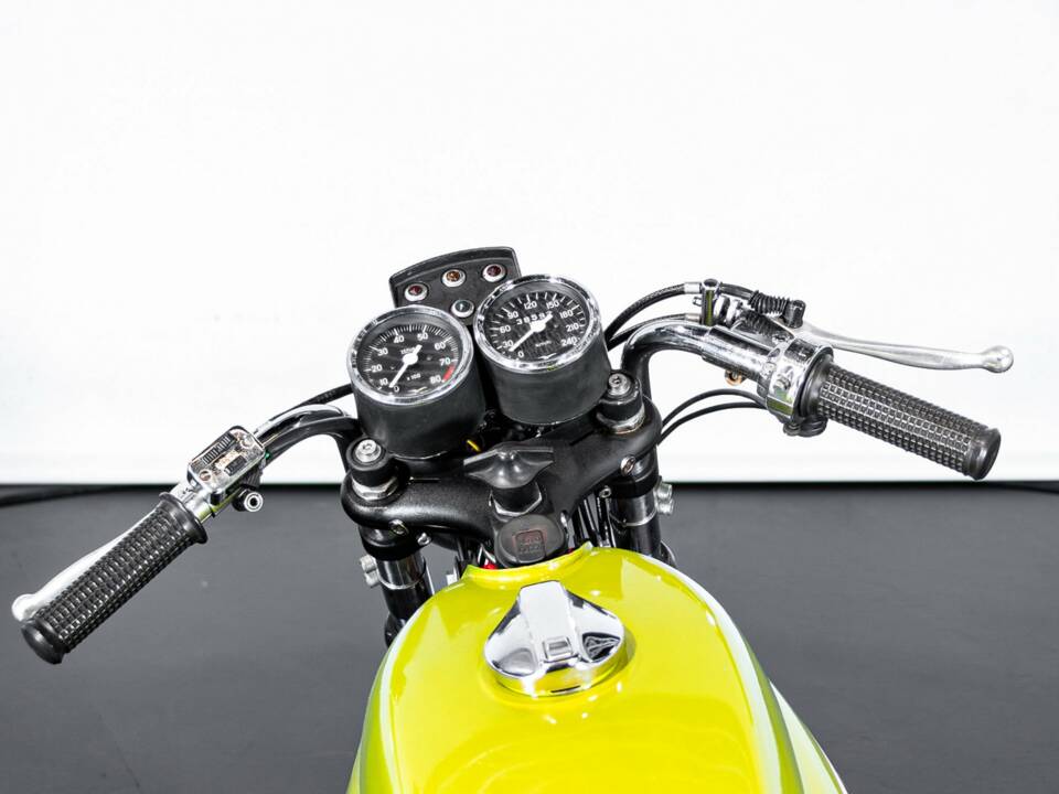 Afbeelding 13/50 van Moto Guzzi DUMMY (1972)