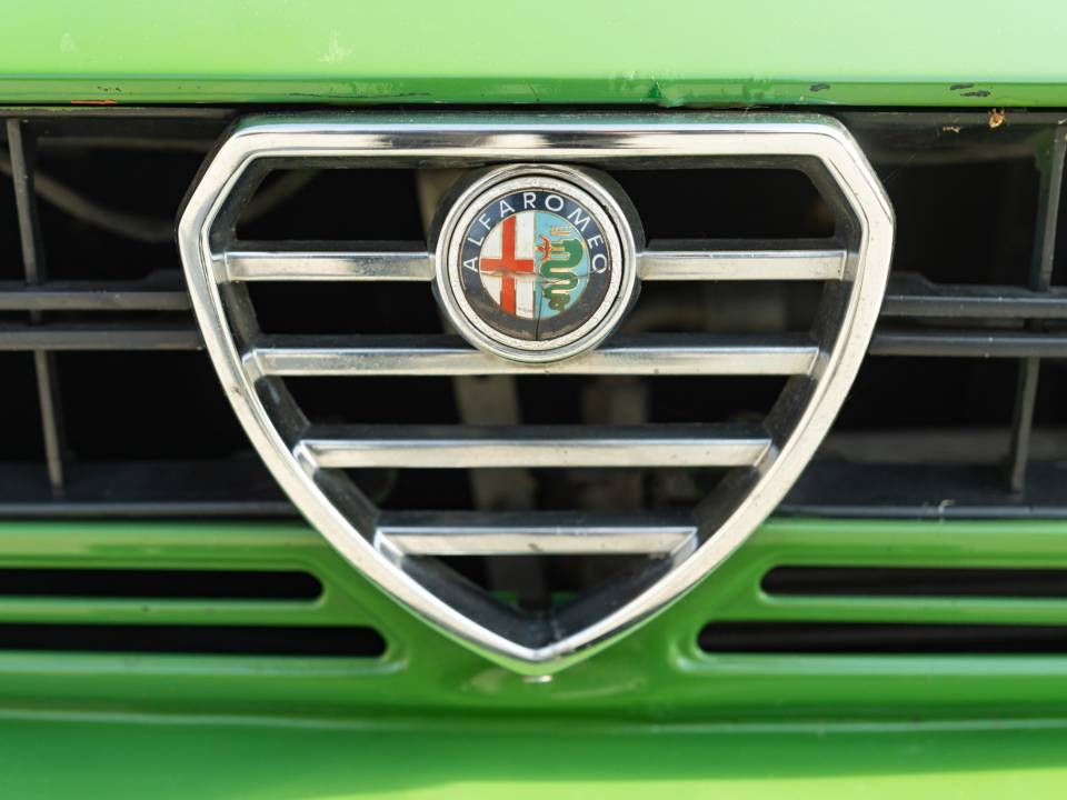 Bild 12/42 von Alfa Romeo GTV 2.0 (1981)