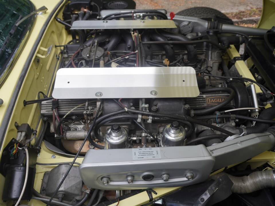 Bild 15/19 von Jaguar E-Type V12 (1972)