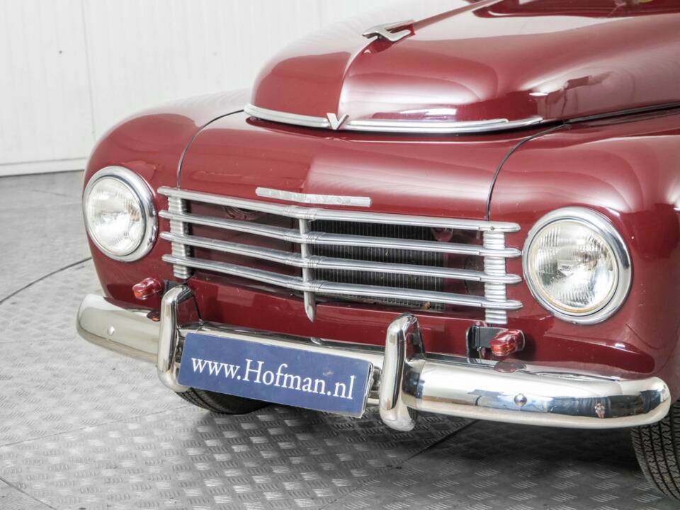 Image 18/50 of Volvo PV 444 (1953)