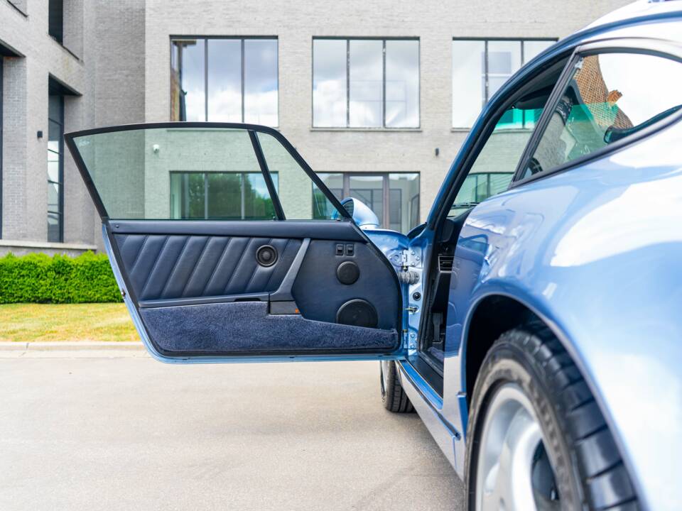 Afbeelding 19/42 van Porsche 911 Carrera 4 (1992)